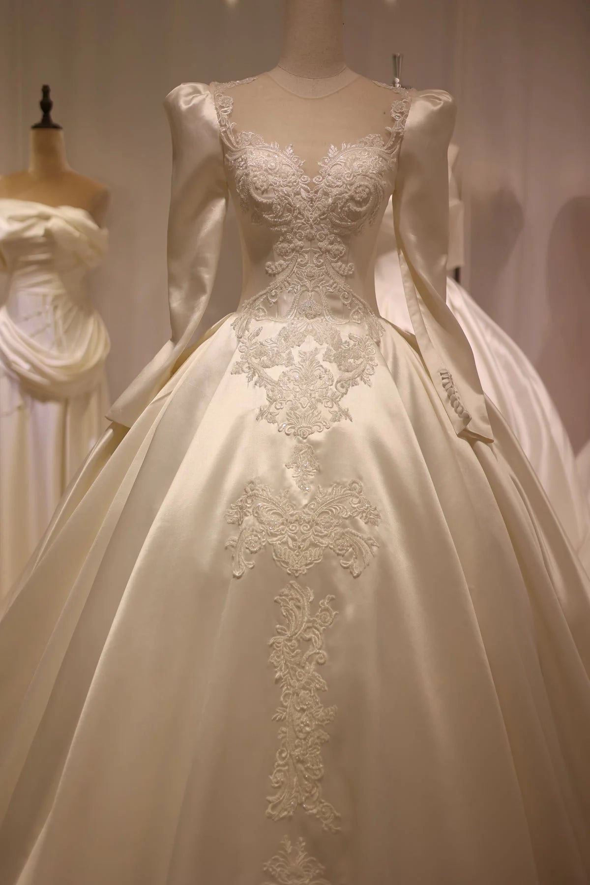 Elegant Satin Wedding Dress Ball Gown with Long Sleeve